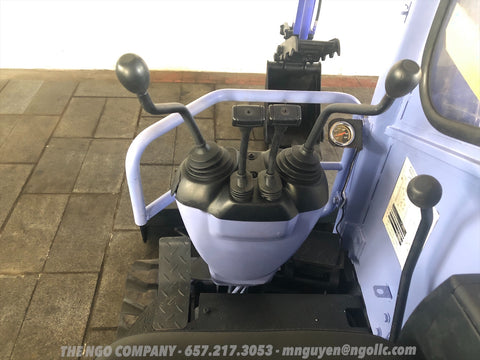 014.07 Komatsu PC28UU-2E Mini Excavator S/N 11412