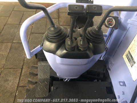 014.07 Komatsu PC28UU-2E Mini Excavator S/N 11412