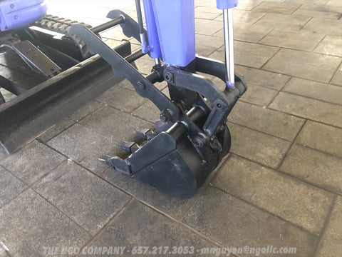 014.07 Komatsu PC28UU-2E Mini Excavator S/N 11412