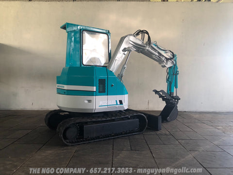 014.05 Komatsu PC28UU Mini Excavator S/N 3168