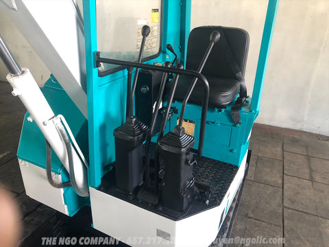 014.05 Komatsu PC28UU Mini Excavator S/N 3168