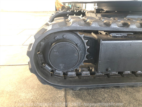 014.06 Komatsu PC28UU Mini Excavator S/N 5954