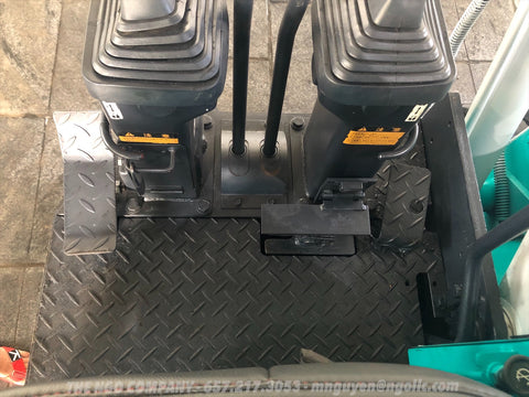 014.06 Komatsu PC28UU Mini Excavator S/N 5954