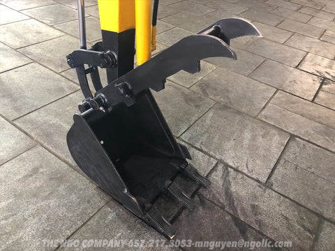 015.01 Komatsu PC10-3 Mini Excavator S/N 5701