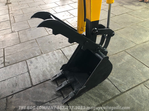 015.01 Komatsu PC10-3 Mini Excavator S/N 5701