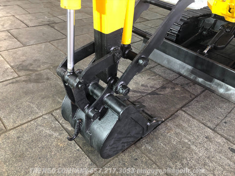 015.01 Komatsu PC10-3 Mini Excavator S/N 5701