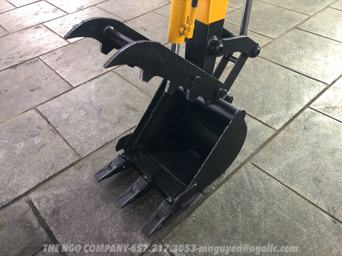 015.02 Komatsu PC10-5 Mini Excavator S/N 8572