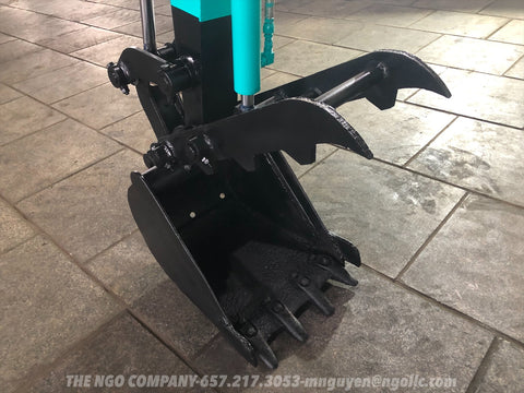 015.05 Komatsu PC28UU Mini Excavator S/N 2269