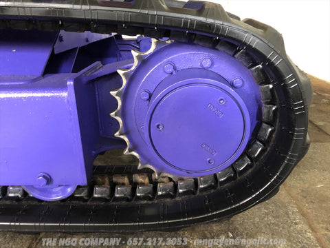 012.04 Komatsu PC28UU-2 Mini Excavator S/N 7660