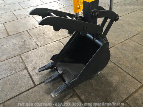 012.01 Komatsu PC10-3 Mini Excavator S/N 5740