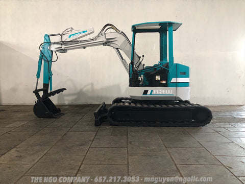 012.05 Komatsu PC38UU Mini Excavator S/N 2672