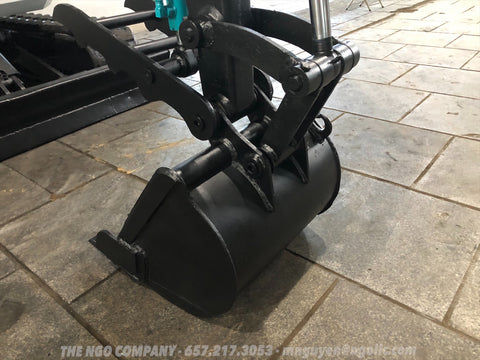 012.05 Komatsu PC38UU Mini Excavator S/N 2672