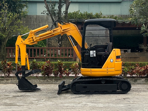 038.01 Komatsu PC28UU-2 Mini Excavator S/N 9376