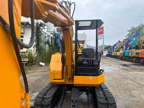 038.02 Komatsu PC38UU Mini Excavator S/N 1775