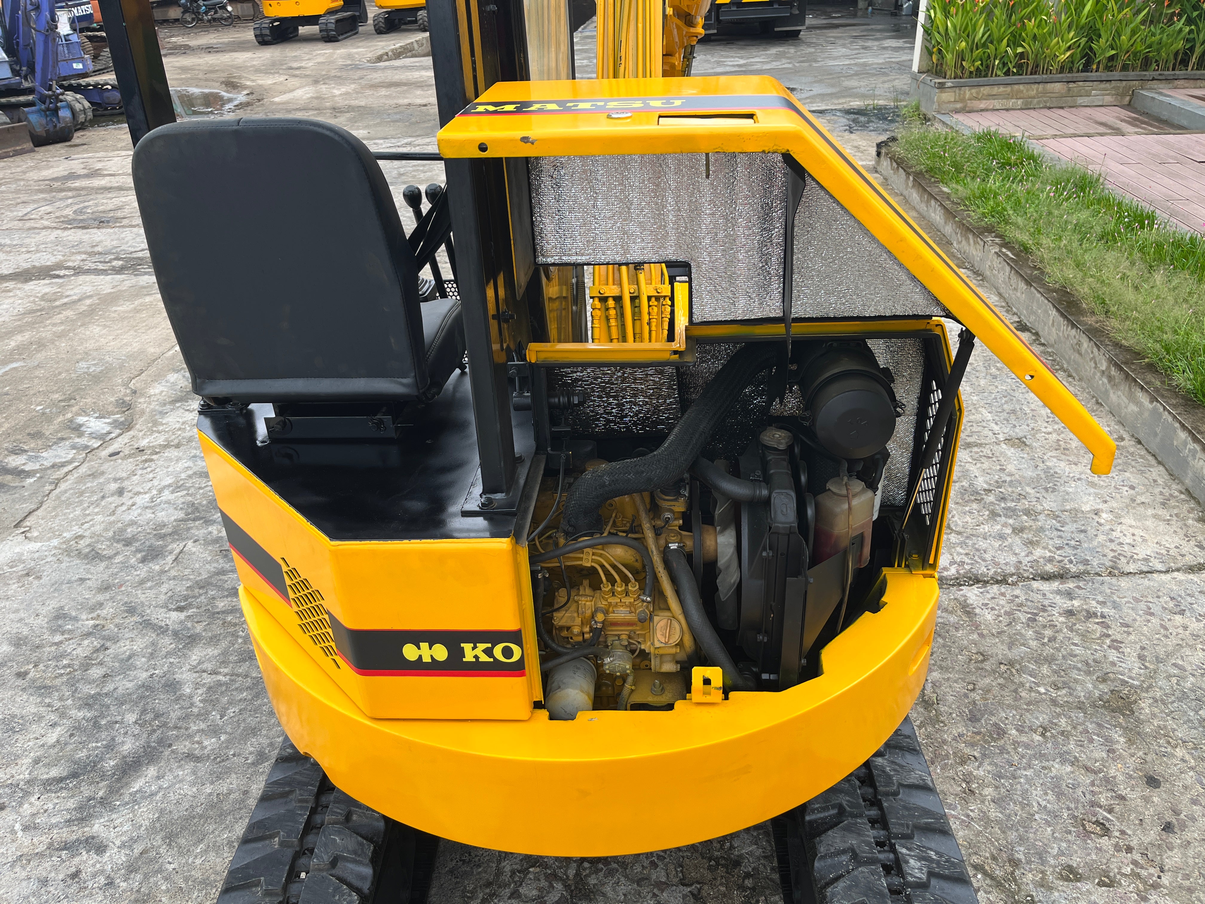 034.02 Komatsu PC28UU Mini Excavator S/N 6749 – The NGO Company
