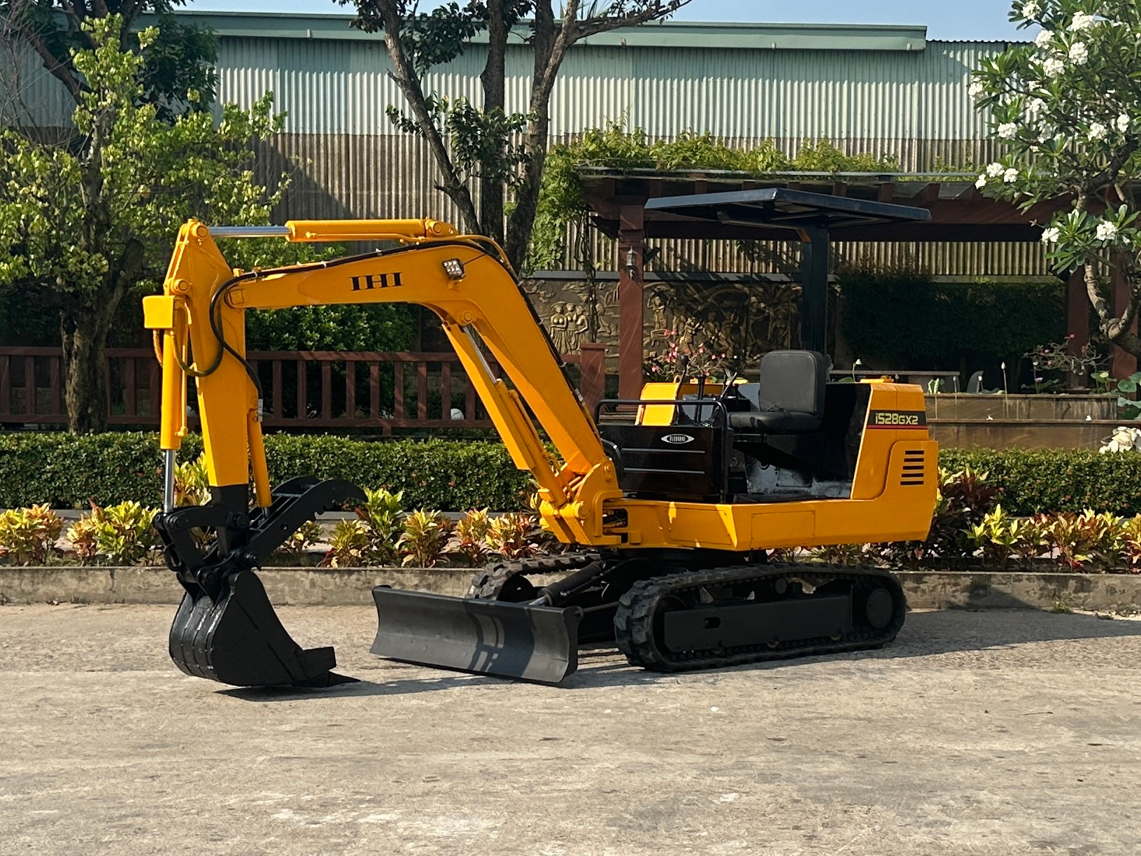 037.01 IHI IS28GX-2 Mini Excavator S/N 1282270 – The NGO Company