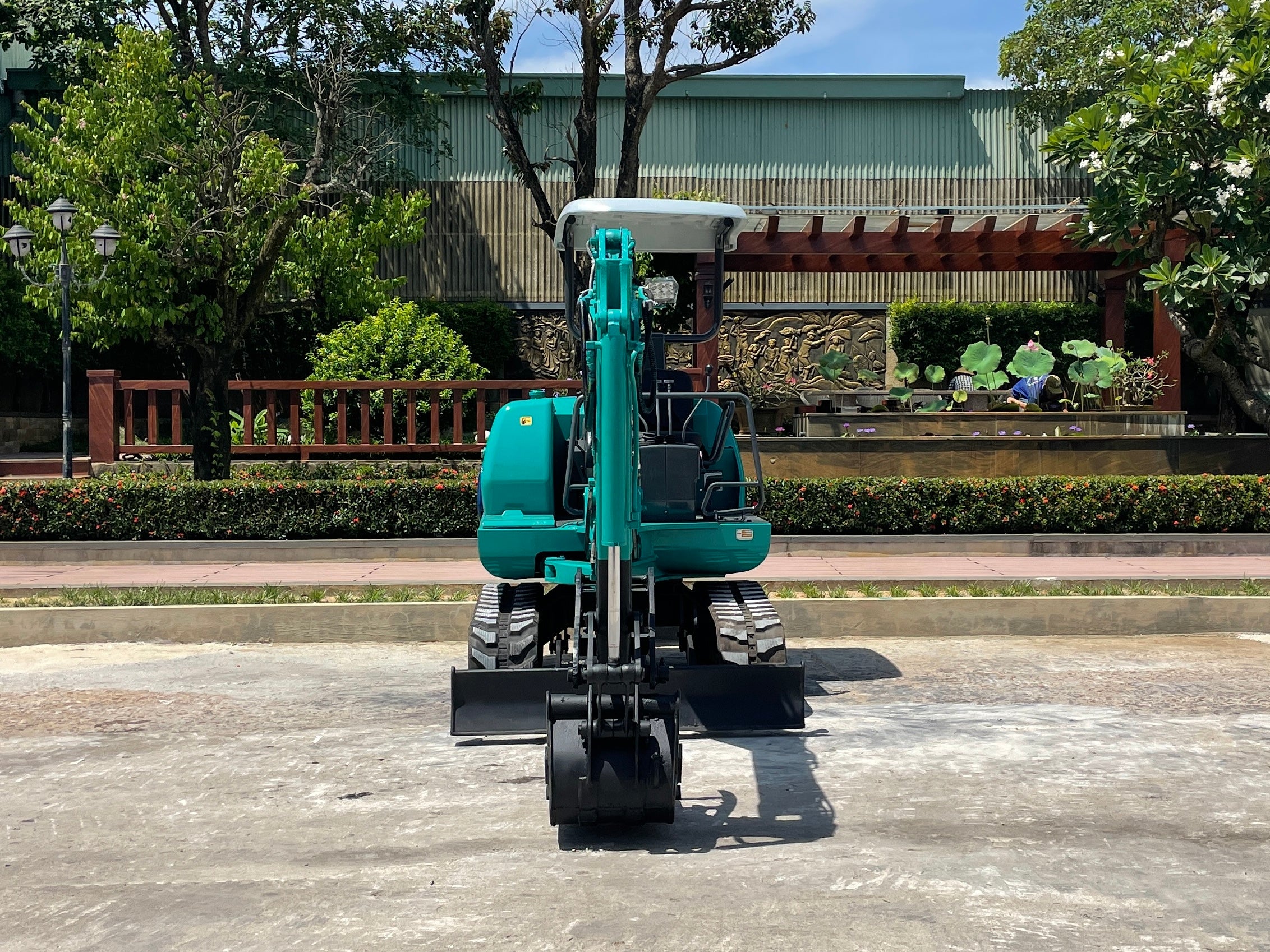 026.02 Komatsu PC10-7 Mini Excavator S/N 26009 – The NGO Company