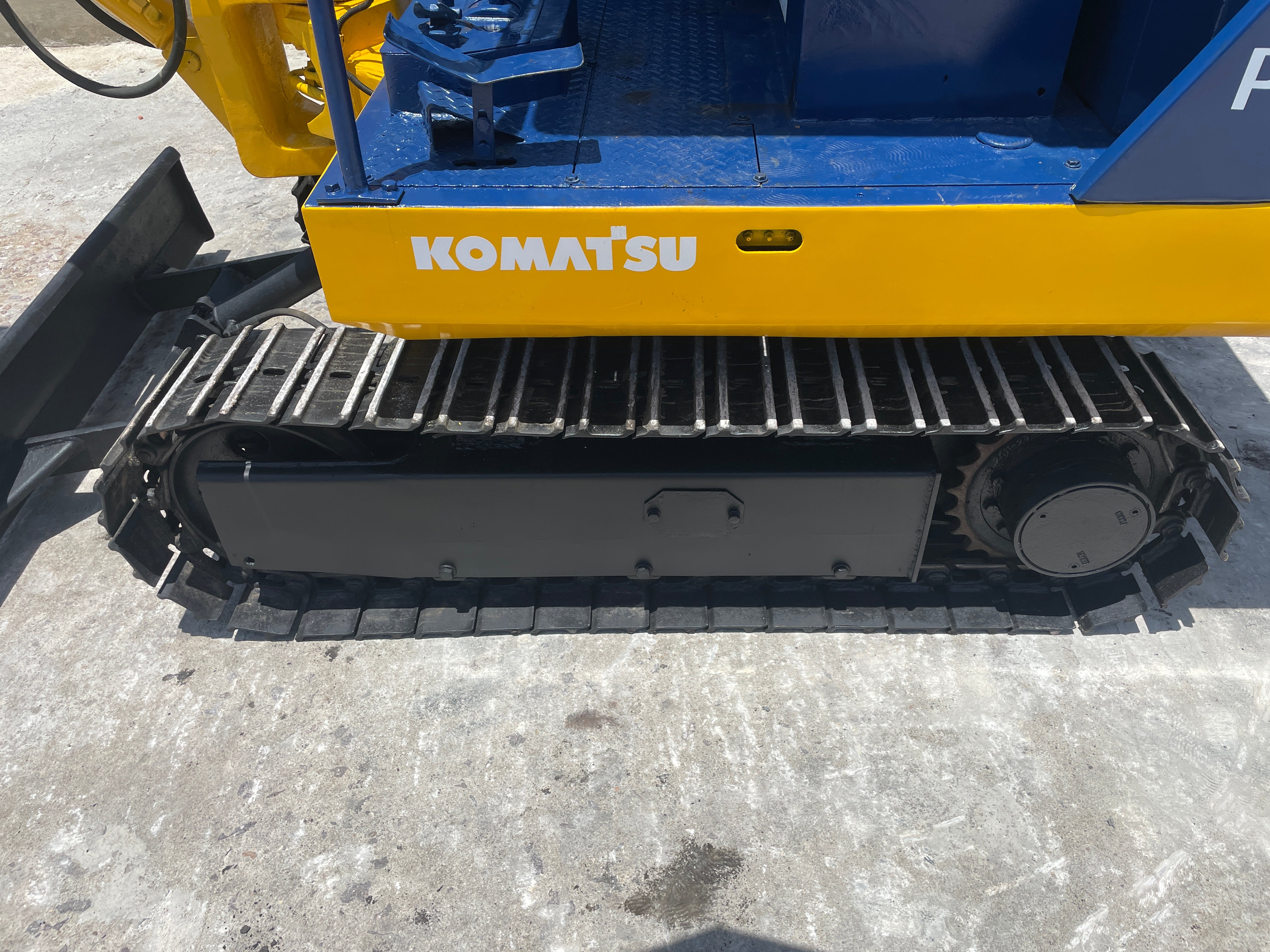 KOMATSU PC02 MINI POWER SHOVEL （5台セット） sddefault.jpg