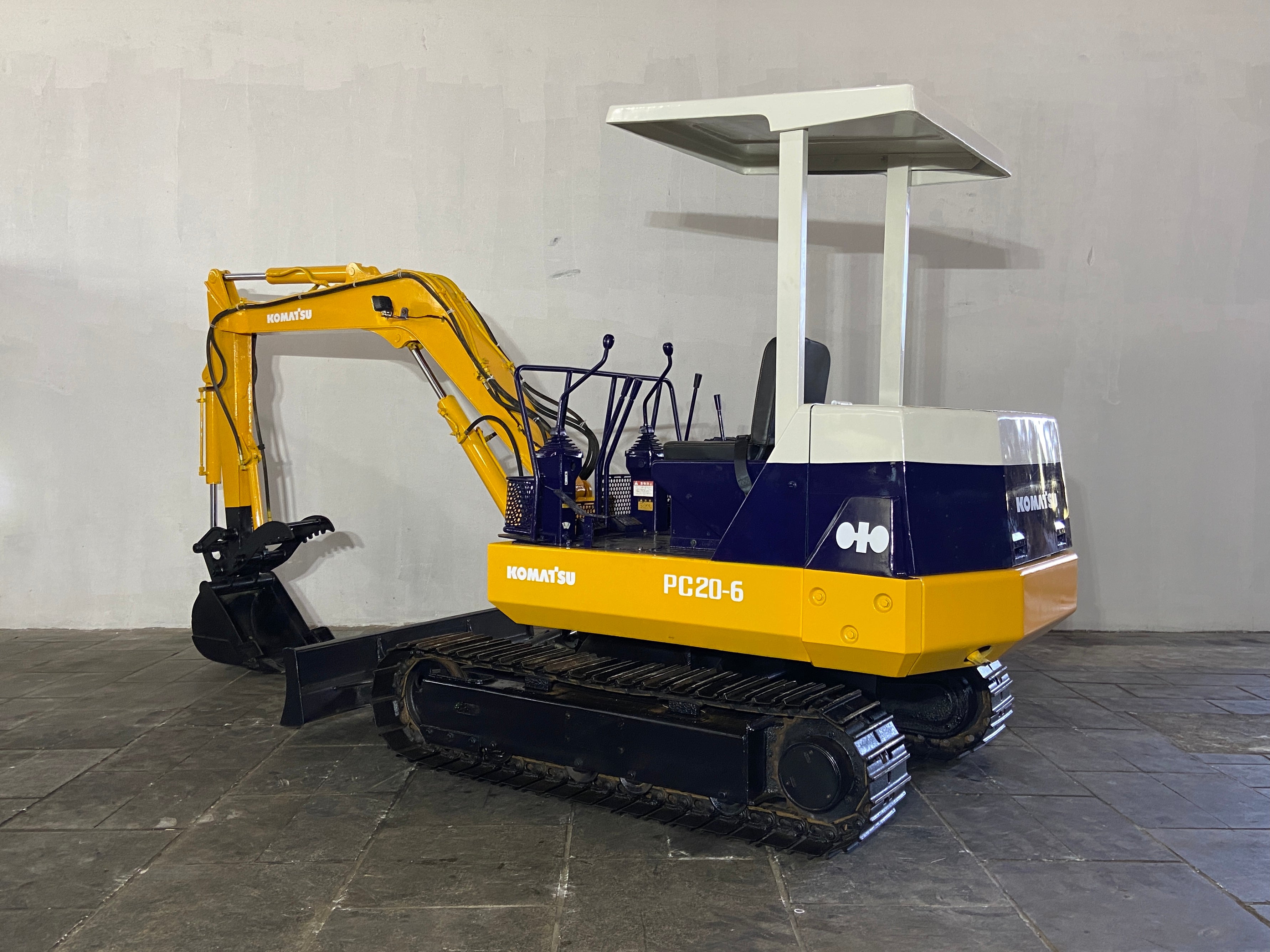 018.03 Komatsu PC20-6 Mini Excavator S/N 28730