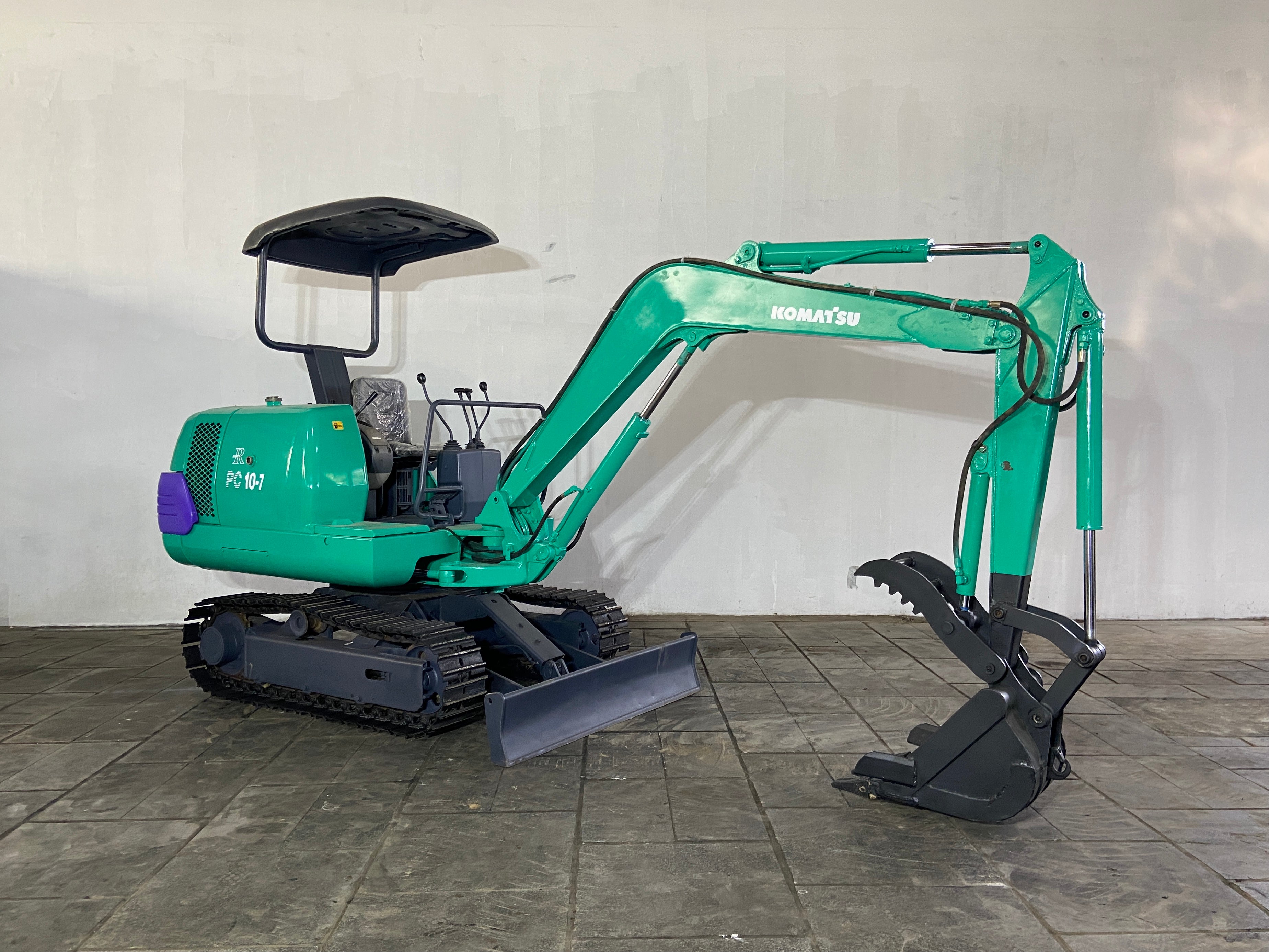 020.01 Komatsu PC10-7 Mini Excavator S/N 26596 – The NGO Company