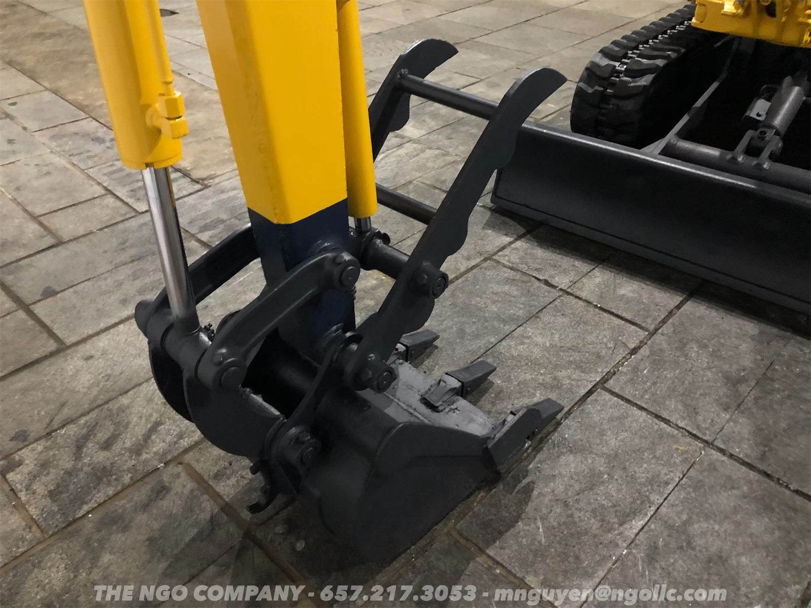 010.02 Komatsu PC20-6 Mini Excavator S/N 32387 – The NGO Company