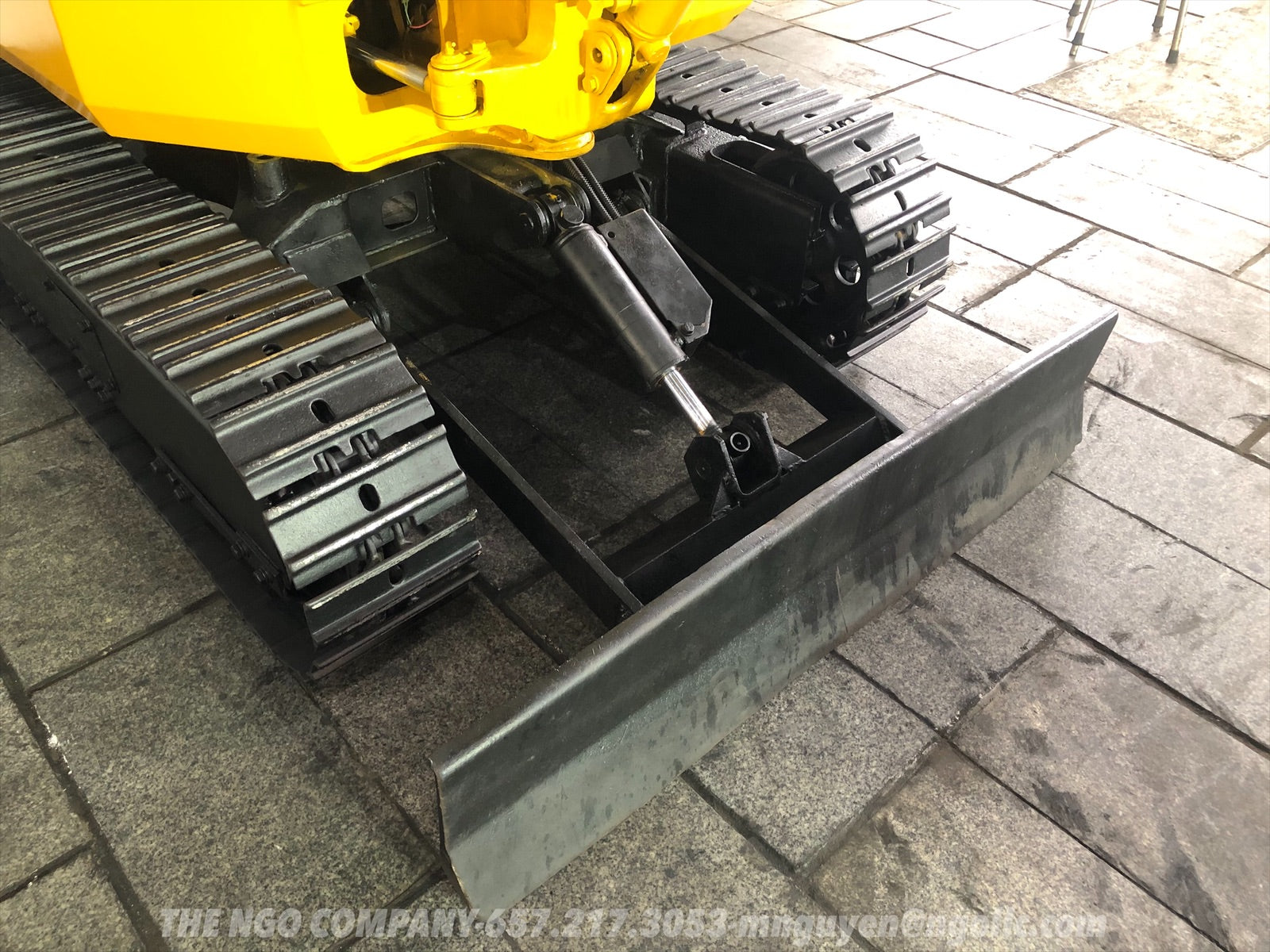 015.01 Komatsu PC10-3 Mini Excavator S/N 5701 – The NGO Company
